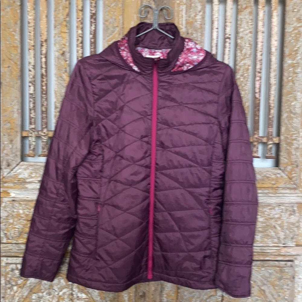 TITLE NINE LIGHTWEIGHT HOODED PUFFER JACKET L